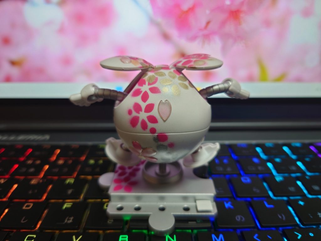 後ろはワンポイントに花びらのシールを貼ってます。