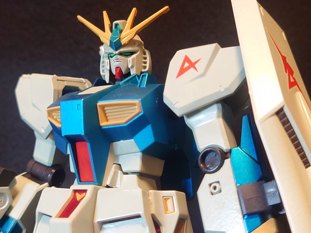 これに半日かかったおかげで、ロッテ佐々木のパーフェクトを夜まで知らなかったというね(笑)ガンダムマーカーはとっかかりとしては最高のツールですが、製作の経験値に反比例して煩雑さが増していくというのを痛感しております。そろそろ本格的なエアブラシを練習してみますか…