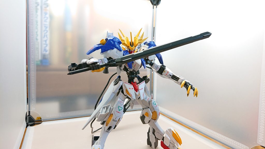 ソードメイス改バルバトスルプスが使用したソードメイスを片手で振りやすくなっている