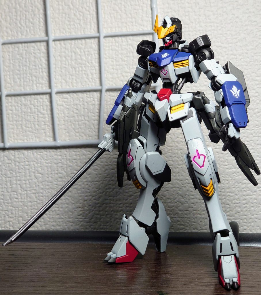 第6形態(最終回Ver.)初めてシタデルで全塗装した奴。塗ってたのが白じゃなくてグレーだったのに後から気づいた。