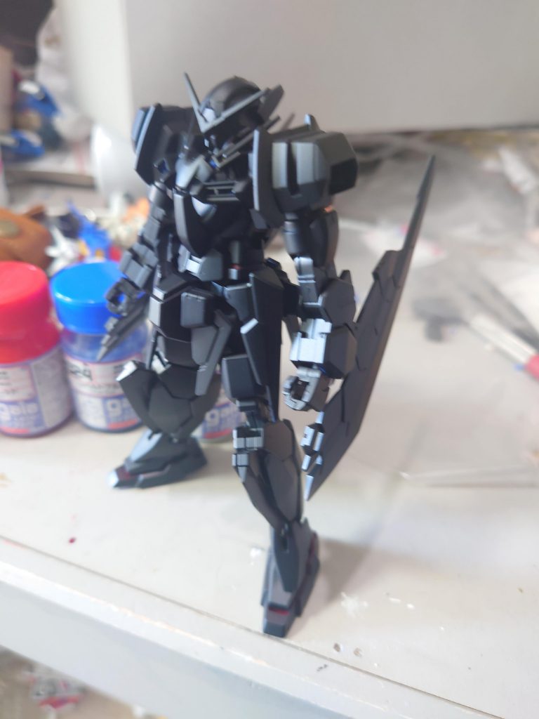 サフ後　今回は黒のサーフェーサーを使いました。毎度ながらこの時点で謎の達成感があります笑