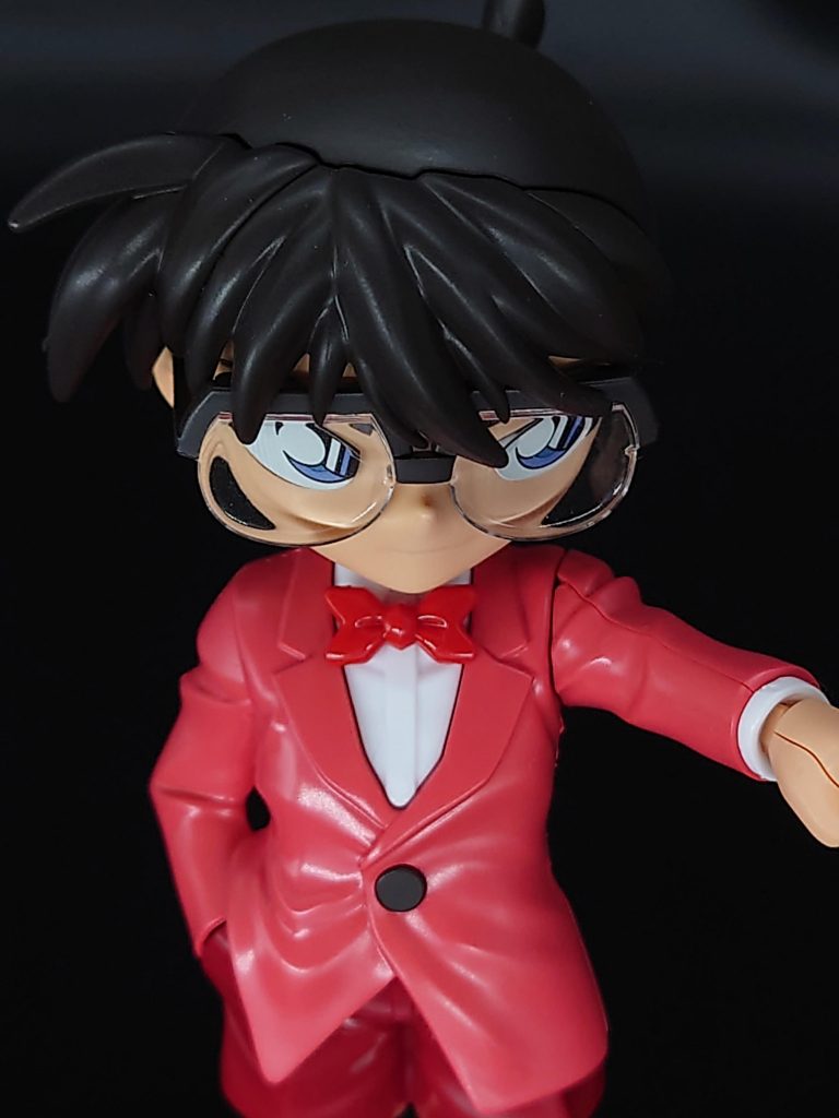 エントリーグレードのコナン君も全塗装こちらは成型色に成型色カラーを塗装しました!カラーリングは、いわゆる赤い彗星カラーですね! ズボンのカラーは、あずき色