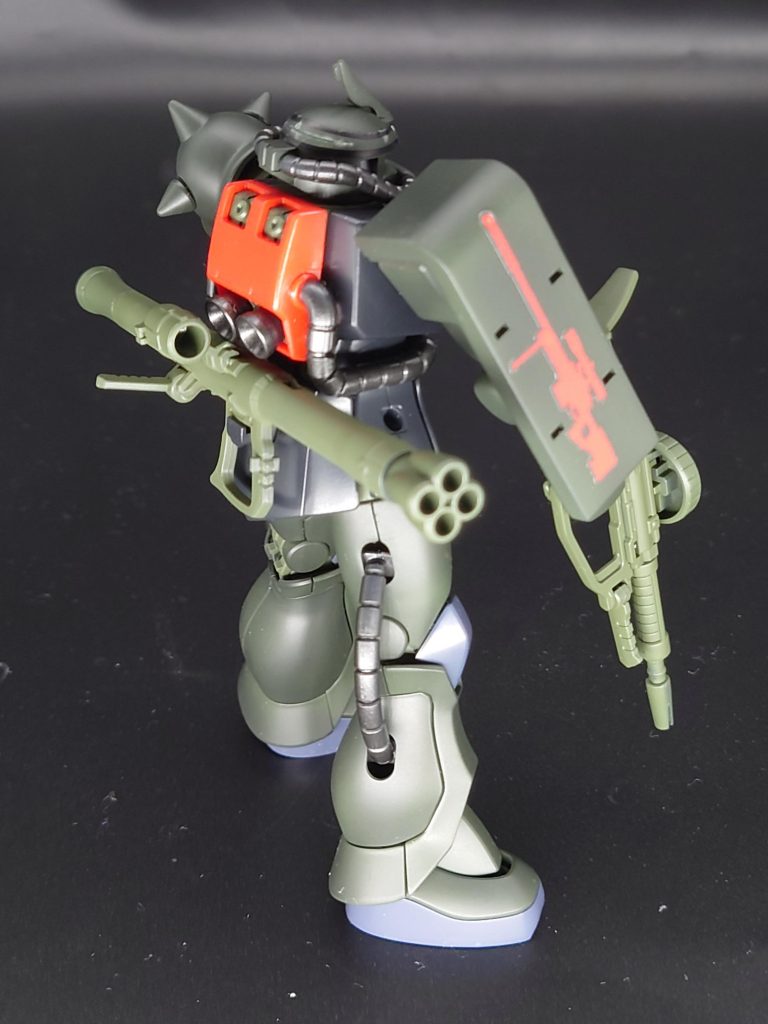 パッケージ写真と、ランナーの色とにらめっこしながら何とか成型色に似たカラーリングができました。