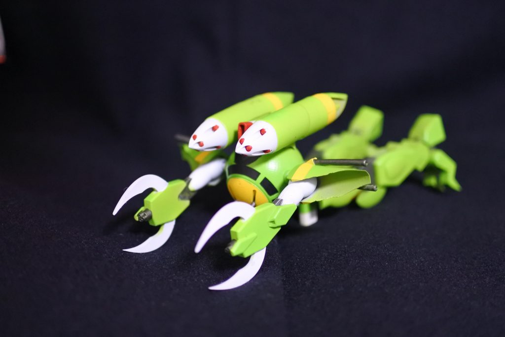 寝そべることでMA形態への簡易変形が可能です(大嘘)