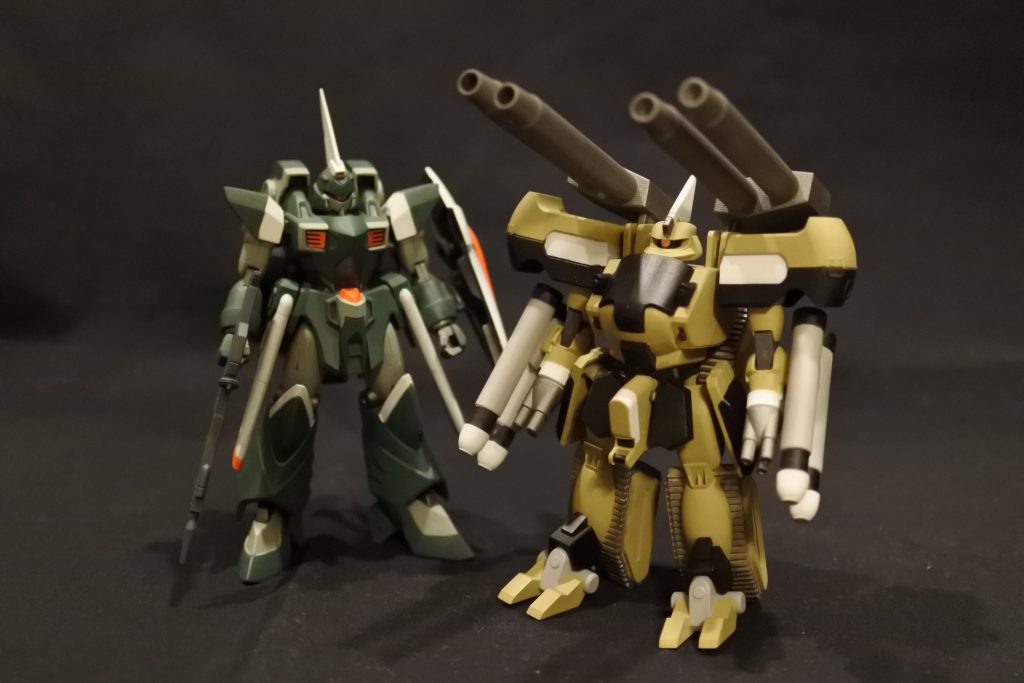 ゲイツRと。この2機が並ぶと、DESTINY初期のワクワクを思い出して懐かしい気持ちになります。