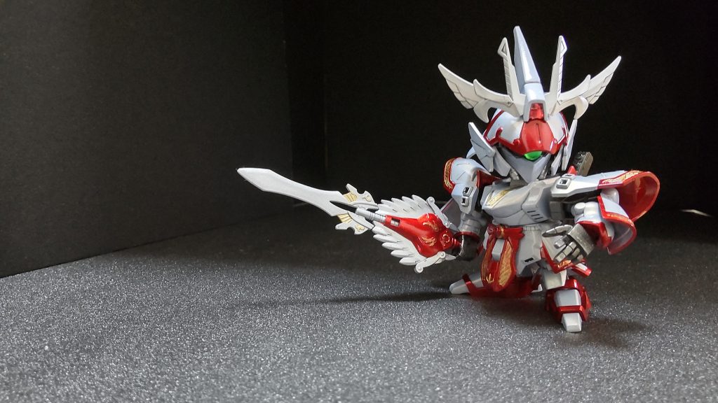 キャンディー塗装の白（EXシルバー＋クリアホワイト）で透明な絹っぽい感じを出せればと塗装してみました。一部は狙い通りですが色味がパーツ毎にバラバラになってしまいました(;^_^A