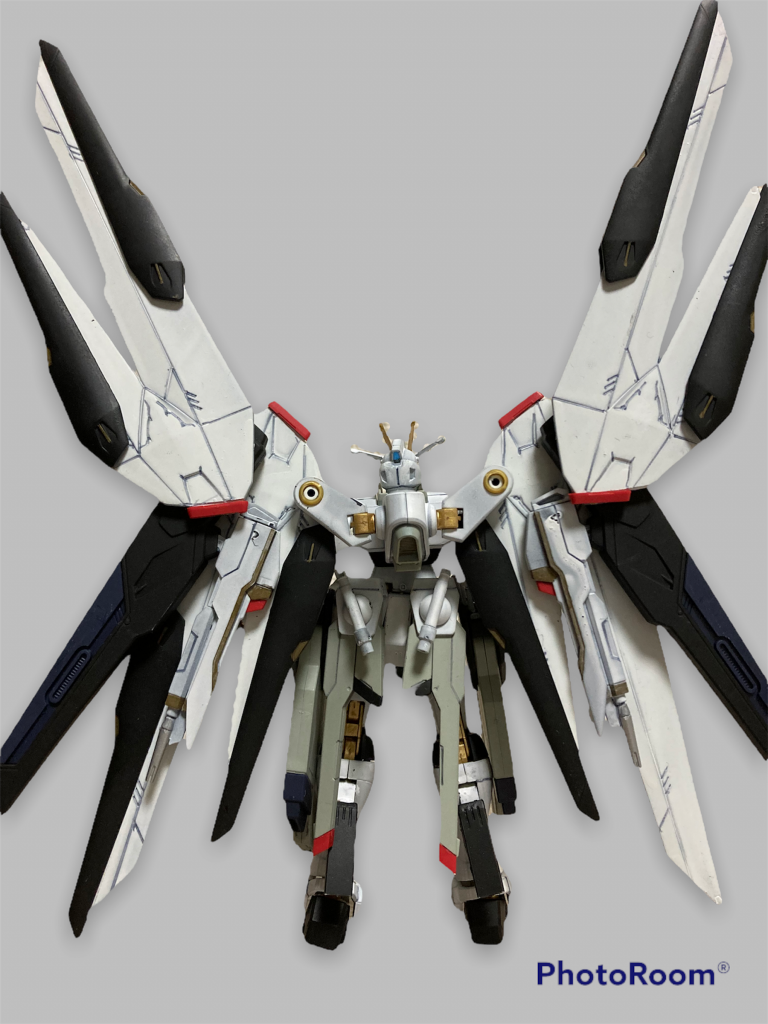 ライフルはウィング部分にマウントさせました。