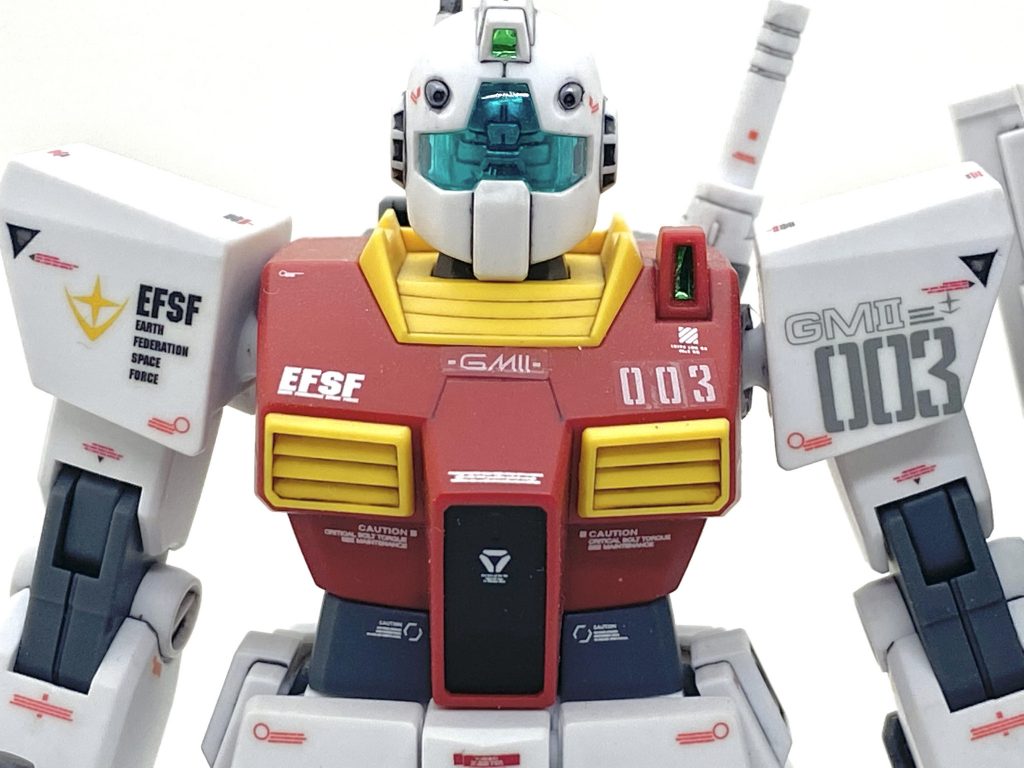 デカールはHGUCユニコーン用やMGジムⅡ付属、市販のコーションデカールの他、キットについていましたカッコいいマーキングシールもなるべく余白を切って貼りました。ですがマーキングシールは貼るのが難しく、デカールの様に上手くいきにくいです。