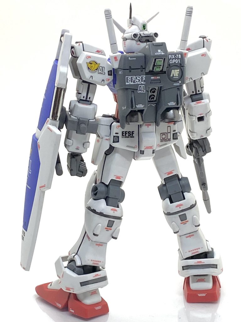 塗装箇所とカラーレシピビームライフル、シールド裏、手等→(クレオス)RLM75グレーバイオレット青色部→(クレオス)新ガンダムカラーMSブルー黄色部→(クレオス)新ガンダムカラーMSイエローバーニア、ビームライフル先端、アンテナ→(ガイア)フレームメタリック(1)膝部、ビームライフルセンサー→(クレオス)GXメタルレッドバックパックダクト→(クレオス)ガンダムカラー百式ゴールド