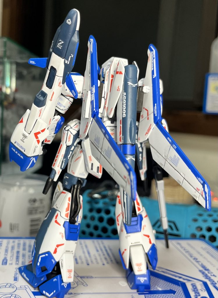 背面もびっしりデカール