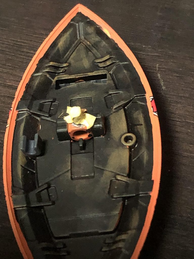 シールド裏もちゃんと塗りました