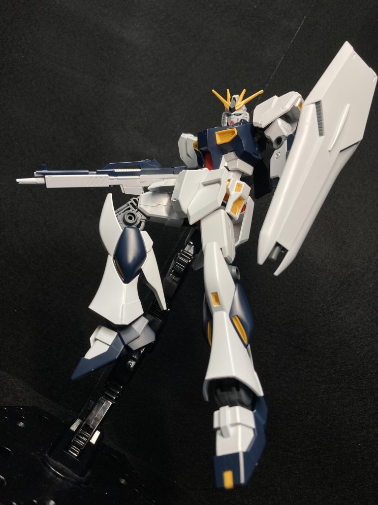 エントリーグレードνガンダムかっこいいですねぇ……10時ぐらいに並んだんですが整理券式で2番でしたね……皆さんご購入されましたか?これを見に来るということは!何らかの興味があることは事実だと思いますので!!早速!行ってみましょう!!