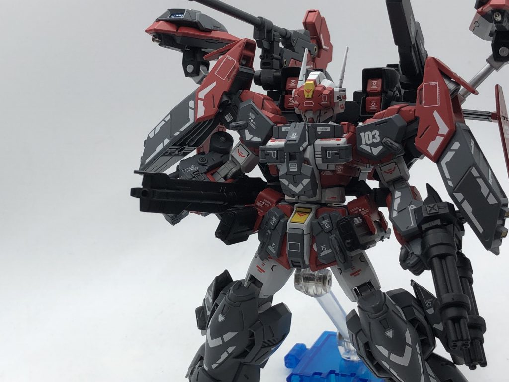 武装2 レールキャノンアームズライダーの頃からずっと使用され続けている射撃武装。本機でも変わらず使用される。