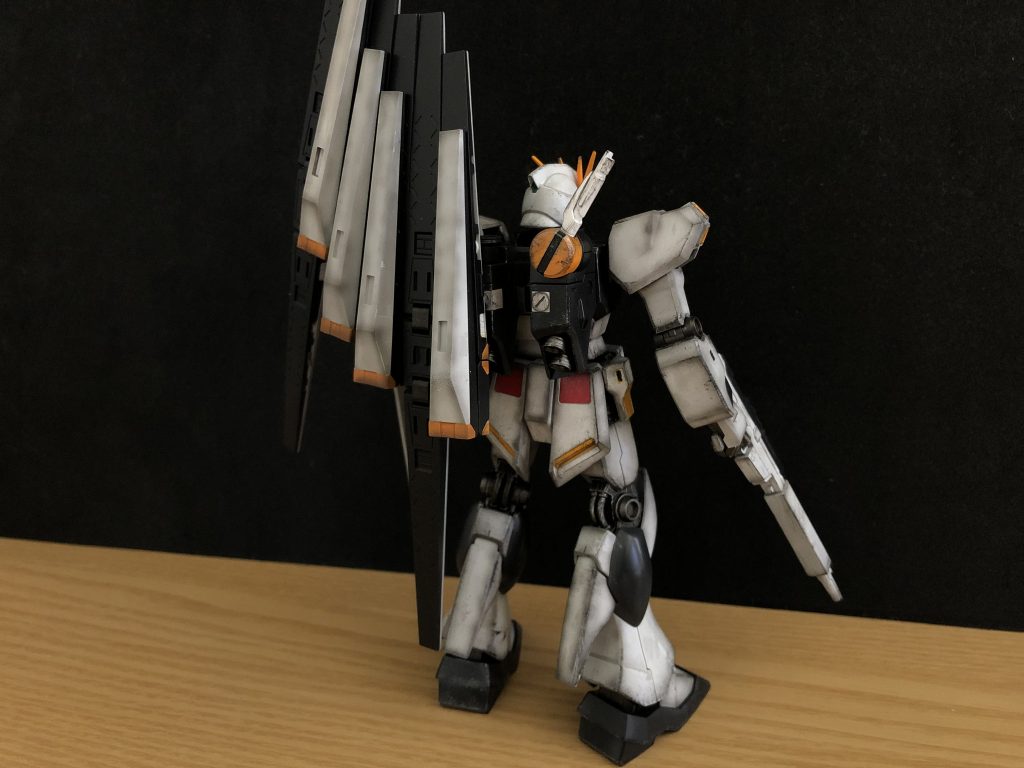 νガンダム–2枚目/制作者：アマギ