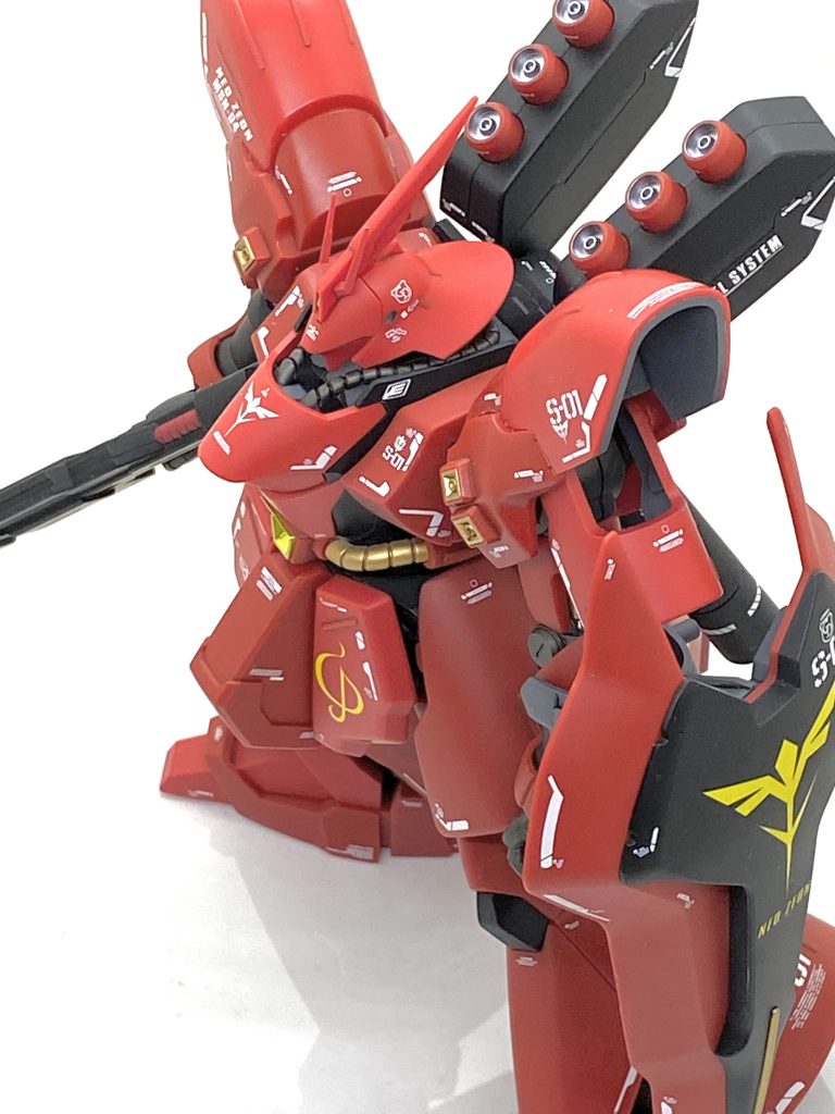 メタリック以外の部分は最後に(クレオス)Mr.カラーGXスーパースムースクリアーを吹き付けております。