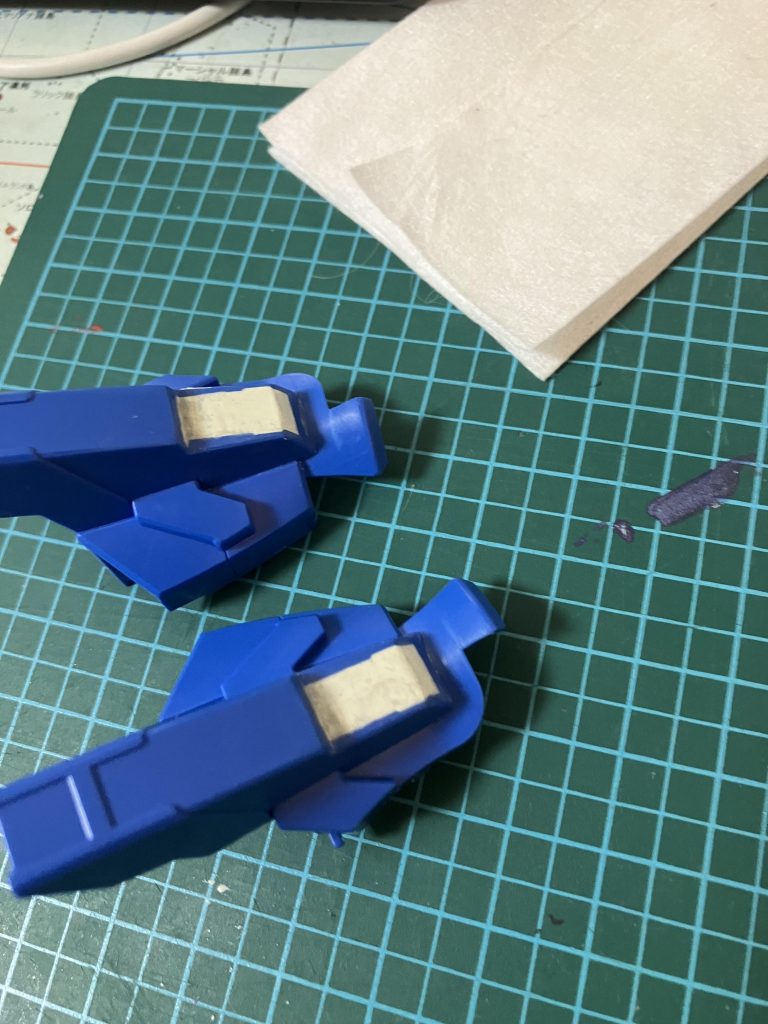 脚部はグフR35の物を使用しています