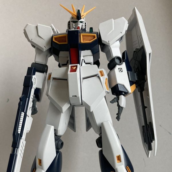 RX-93 νガンダム