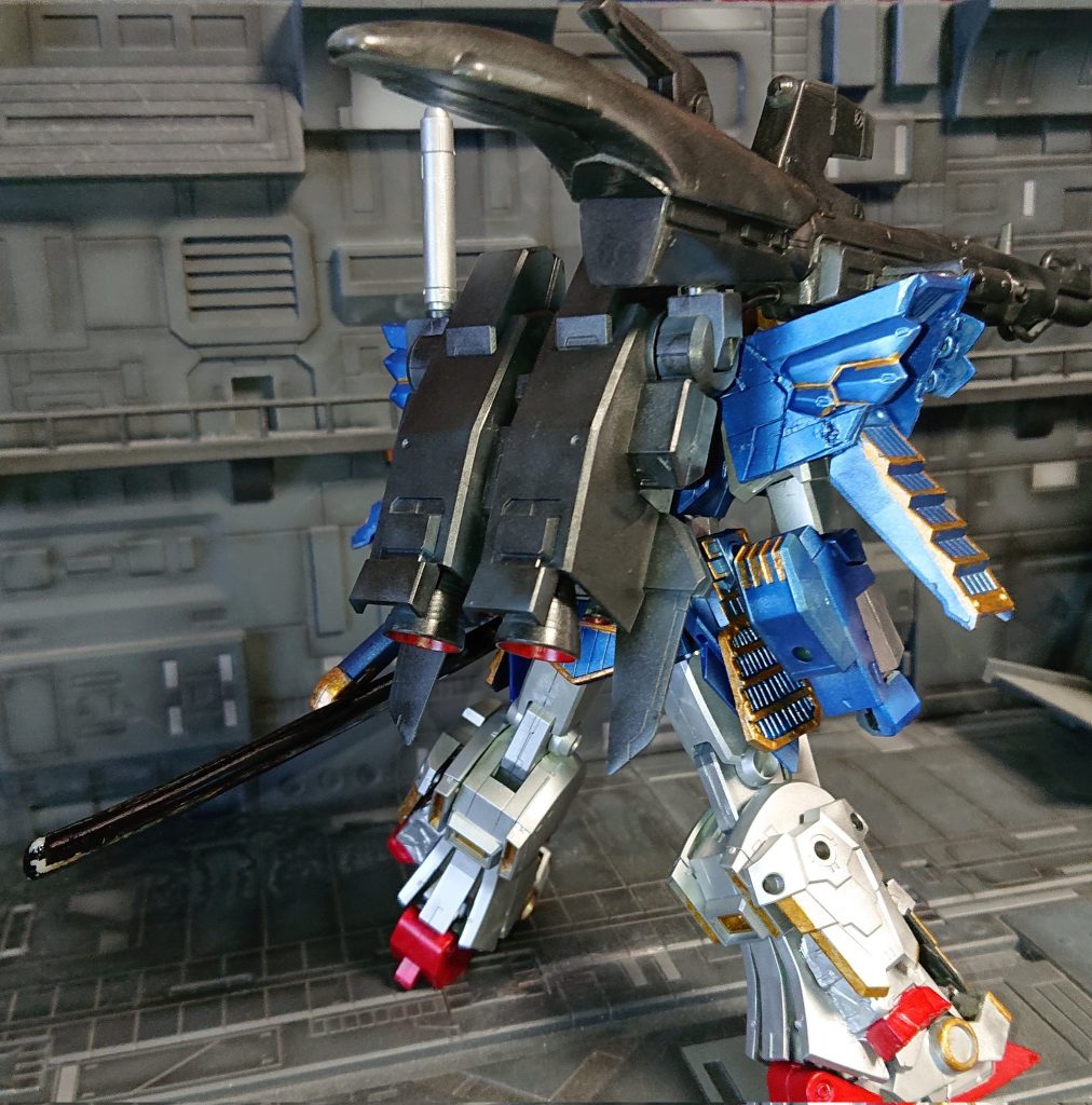 腕の追加装甲は昨日発売したばかりの30MMレヴェルのもの脚部追加スラスターはGFFのFAガンダムのものをおゆまるとランナーパテで複製したもの