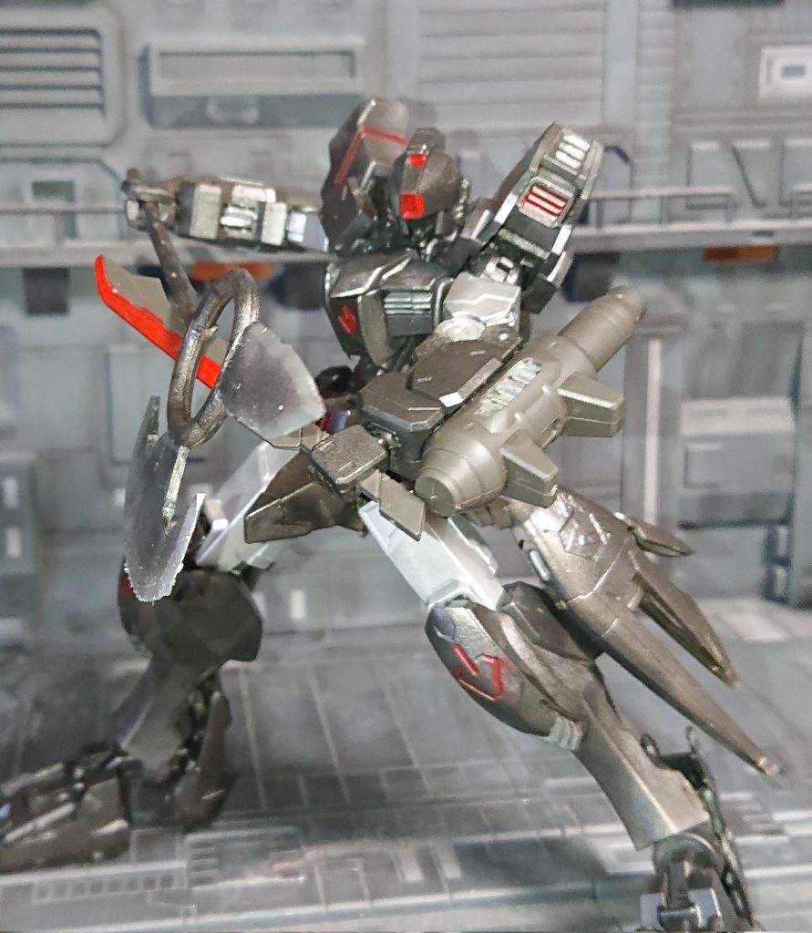 武装はバトルアックスとヒートナイフとグラントンファー