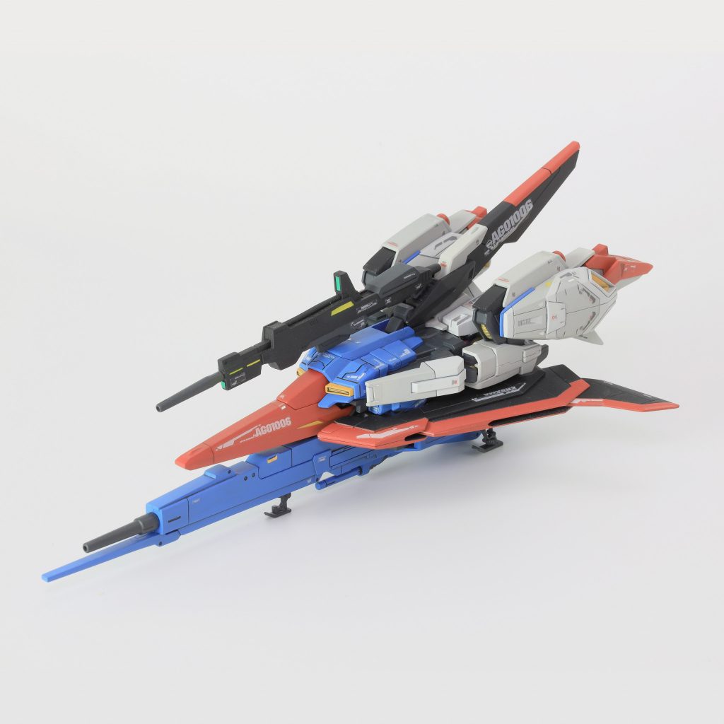 この状態でもバランスが崩れずにスタイリッシュなのはすごい。ちゃんと自立してるのもすごい。一番最初のMGはぐでぐでだったもんな(^_^;)以上、ご覧いただきありがとうございましたm(_ _)m