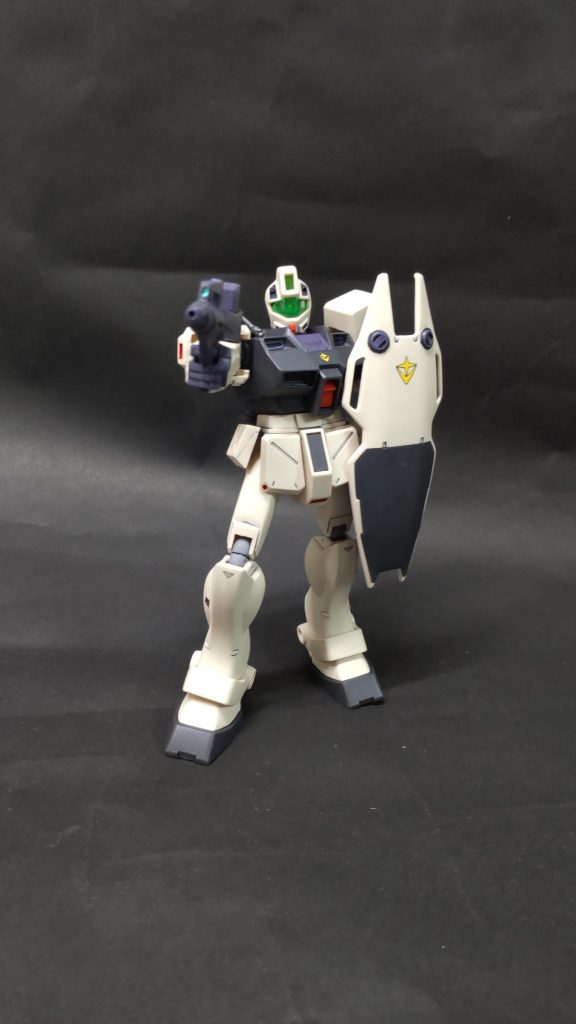 プルバップマシンガン。センサーはHG系のシールの余白を使ってます。