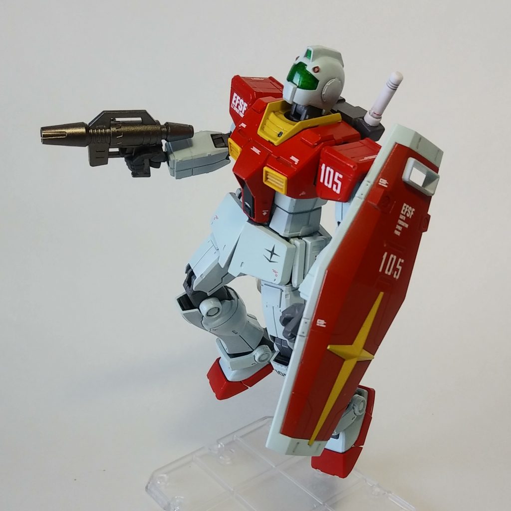 頭部ゴーグルは、既存キットにグリーンがなかったため、UVレジンで複製して作成しました。スミ入れは赤と黄のみシャーペンとガンマカで入れています。