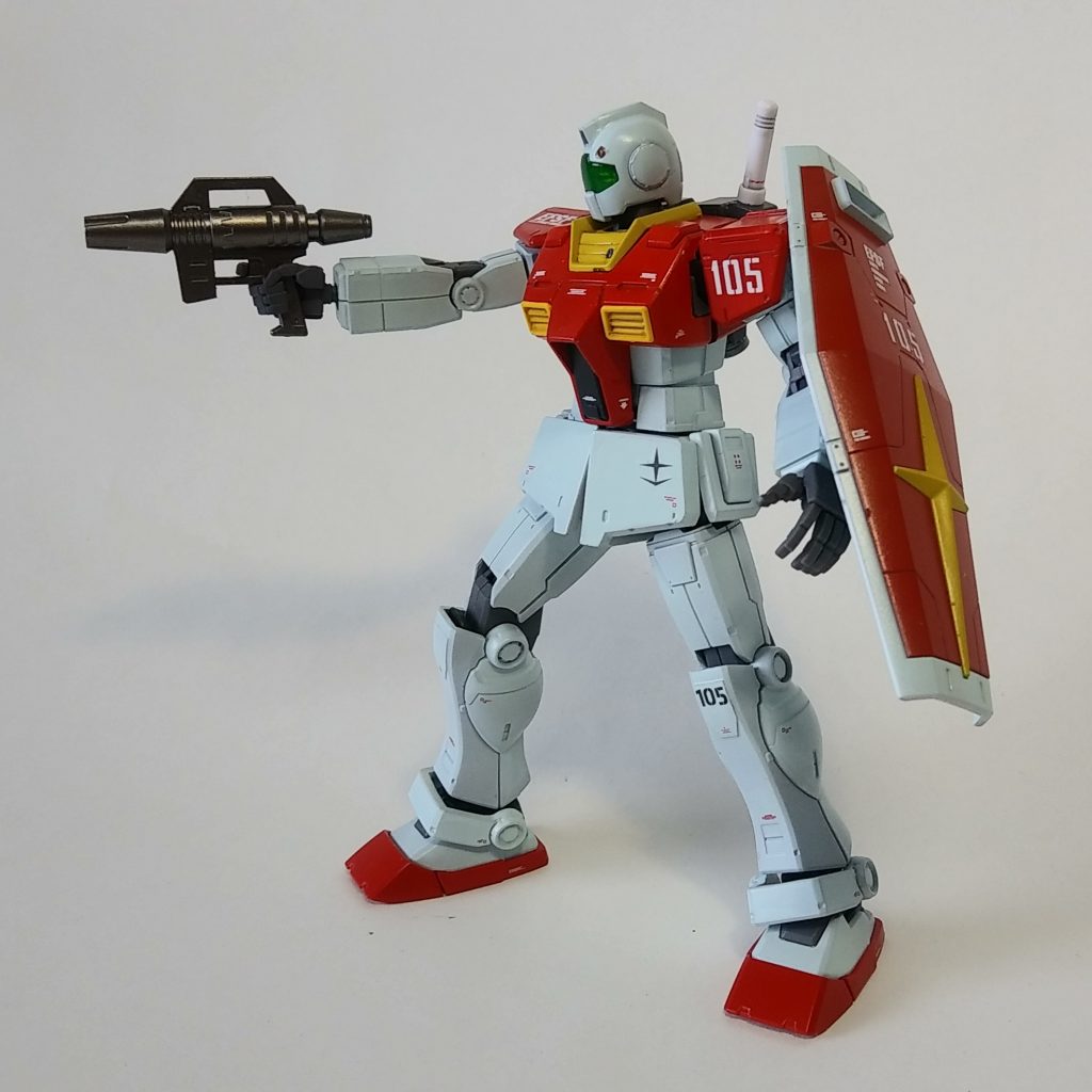 エアブラシでの完成品の2作目で反省点も多くありますが、リバイブ版素ジムがまだないので、楽しめました。ククルスドアン版ジムが発売されるならプレバンでしょうか?