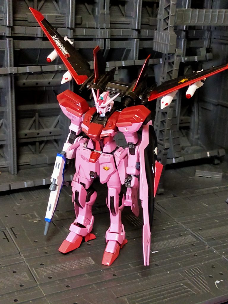 モルゲンレーテ製ジェットストライカーを装着したらこんな感じ。