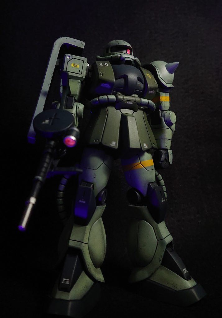 蛍光塗料を使用していますので、UVライトでセンサー&バーニア内部が発光します☺️