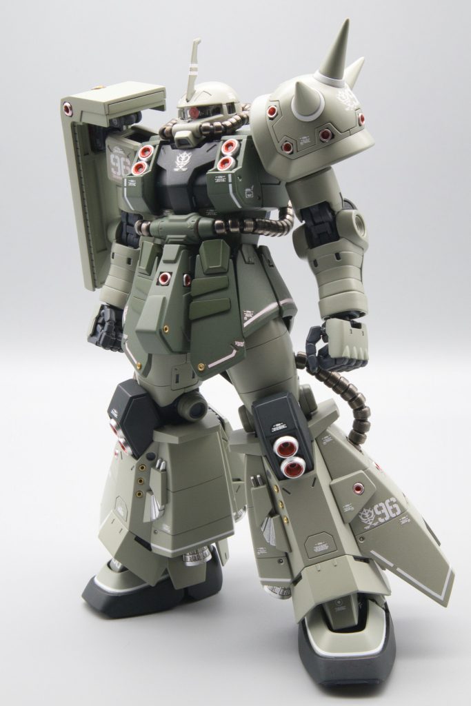 関節とパイプは普通にして量産機カラーで仕上げました。