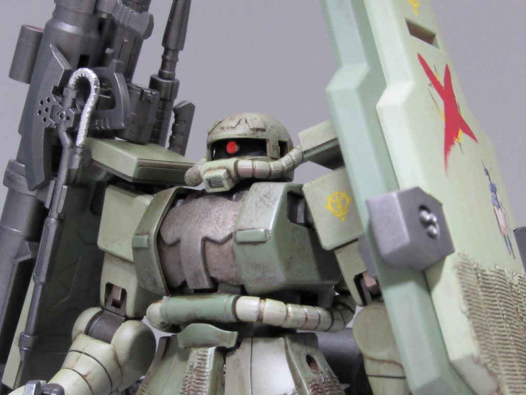 モノアイをHIQパーツのHDプレート1.5mmとWAVEのHアイズ3ミニを使用して蛍光ピンクで塗装してあります。