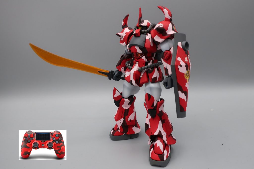 この謎の形のモビルアーマーの情報を得るために１５人のスパイを潜入させましたが全員行方不明となり情報はなにも得られませんでした。