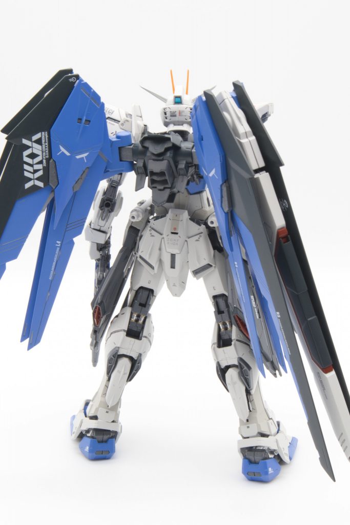 フリーダムガンダム ver2.0–3枚目/制作者:HerGrayMetal