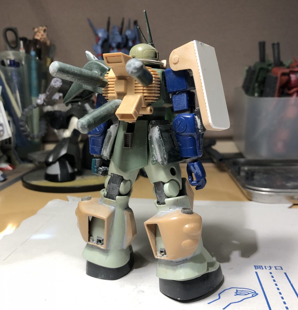 背面よりプロペラントタンクはネオジム磁石接続です。