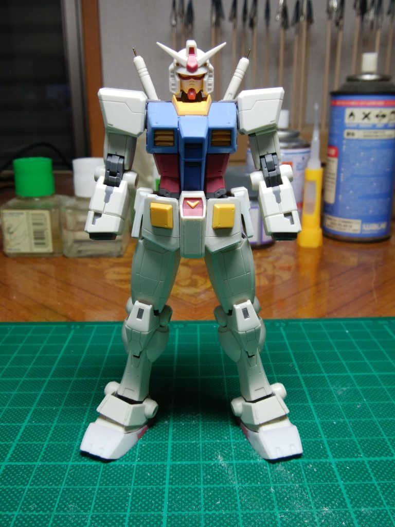 腰アーマーを延長、足首スリッパ延長し形状修正しています。