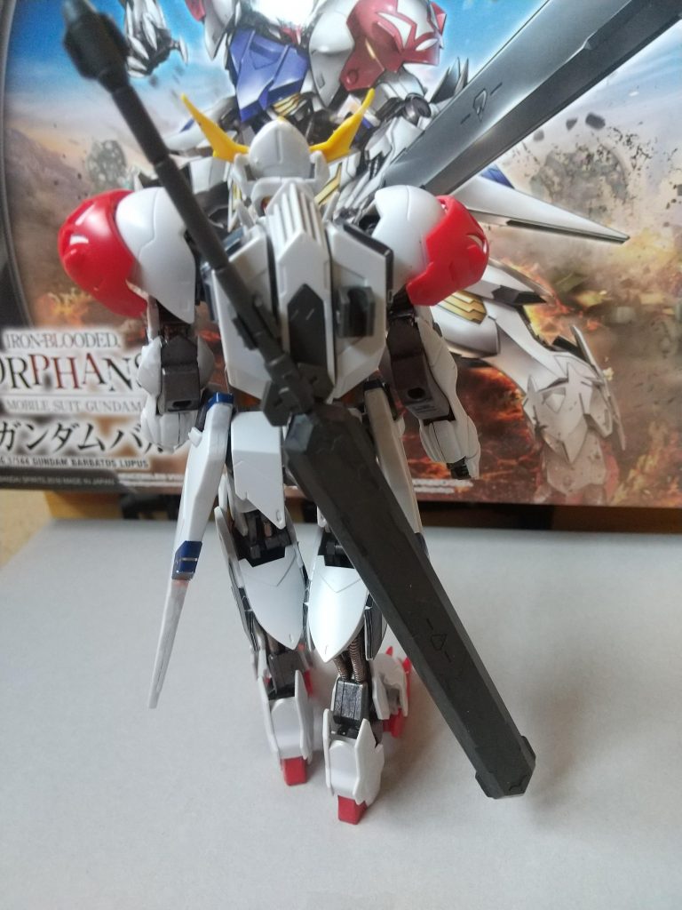 後ろソードメイスは斜め掛けしました