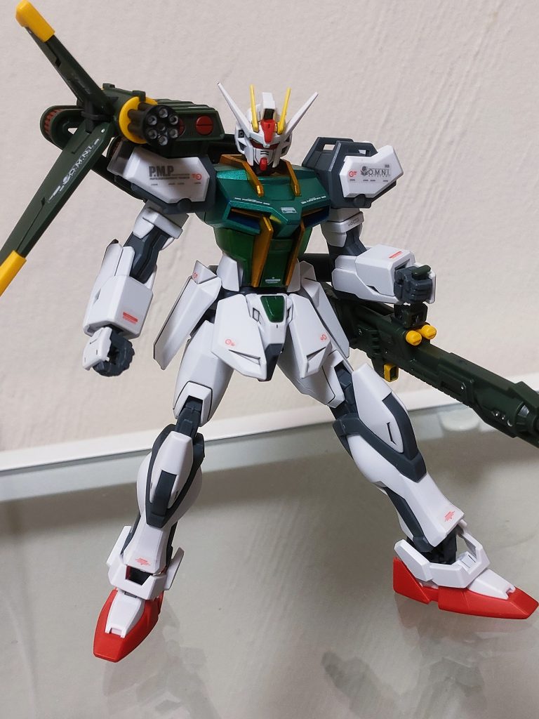 細かいシルバーはガンダムマーカーです。