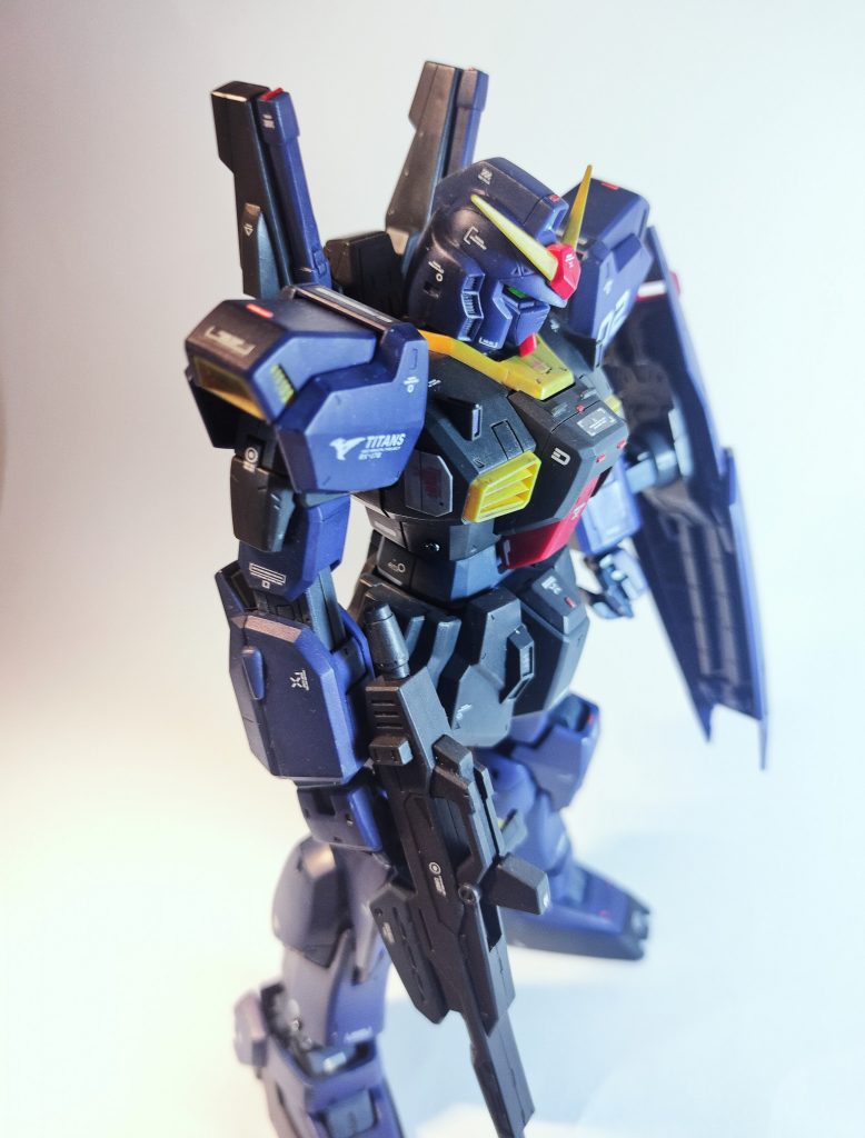 マーキングはハイキューパーツ他メインカメラはこれまたハイキューパーツのオーロラシールこのシールはホントに好き❤サブカメラ類はダイソーの反射テープ次はMGのνガンダム ver.kaの予定です