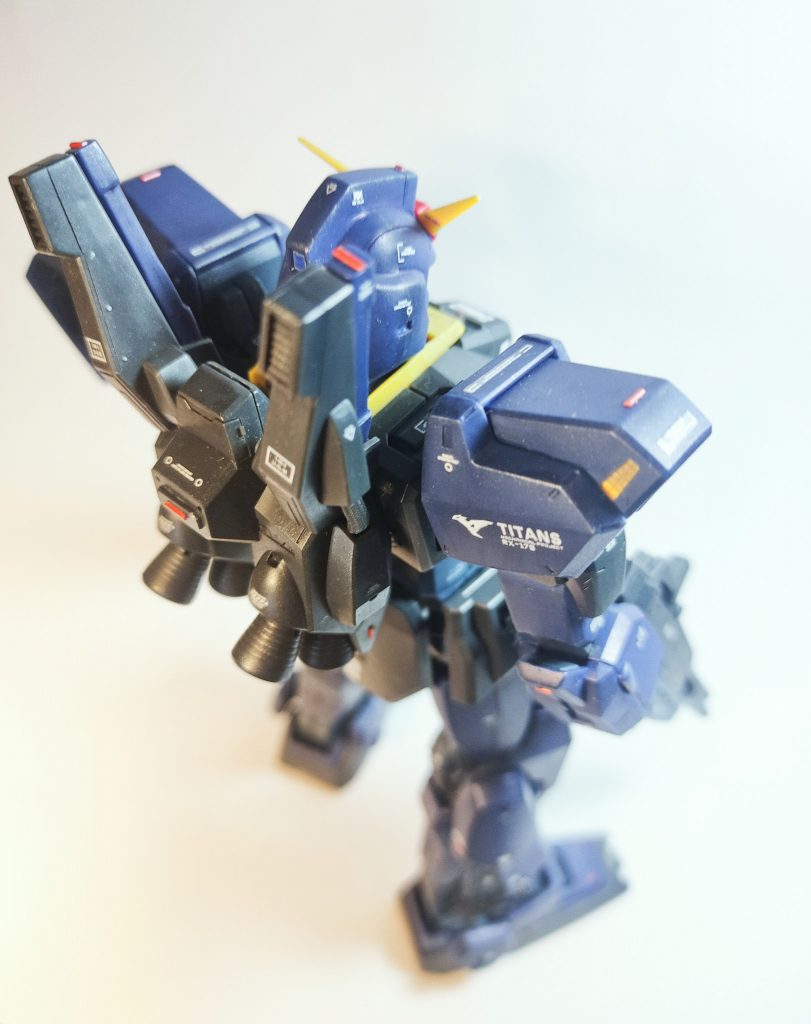 いつものようにウォッシングやらウェザリングやらやったけど、目立たないからドンドンやりすぎてしまいそうに汗そしてムニュした頭部の合わせ目は少し残っちゃいました涙