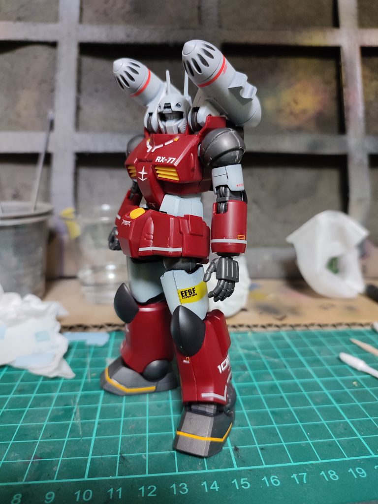 基本塗装・デカール(付属のもの+α)。これだけでも情報量上がってグッドですがもっと渋くしたかったのでガッツリ汚しました。