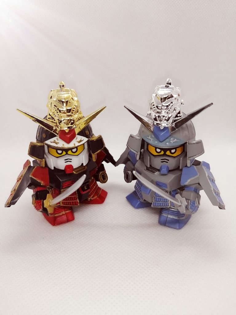 ノーマルの農丸と(ややこしい)。同じキットですが色味を変えるだけでずいぶん印象が変わりますね。以前農丸を投稿した際、双子設定なら武者がRX-78、農丸がG-3ベースの方がわかりやすかったと感想を載せたのですが、今回ようやくそれを実現することができました。G3カラーの隠密も作りましたので、またいずれ紹介したいと思います。