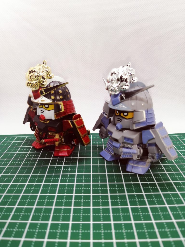 完成間近のG3農丸。今回アンテナの塗装に、はじめてガンダムマーカーのメッキシルバーを使ってみましたが、お手軽ながら評判どおりのメッキ感にびっくりしました。手で触るとくすんでしまうのが残念ですが、触れずに飾るなら、かなりいい感じに輝きが持続すると思います。