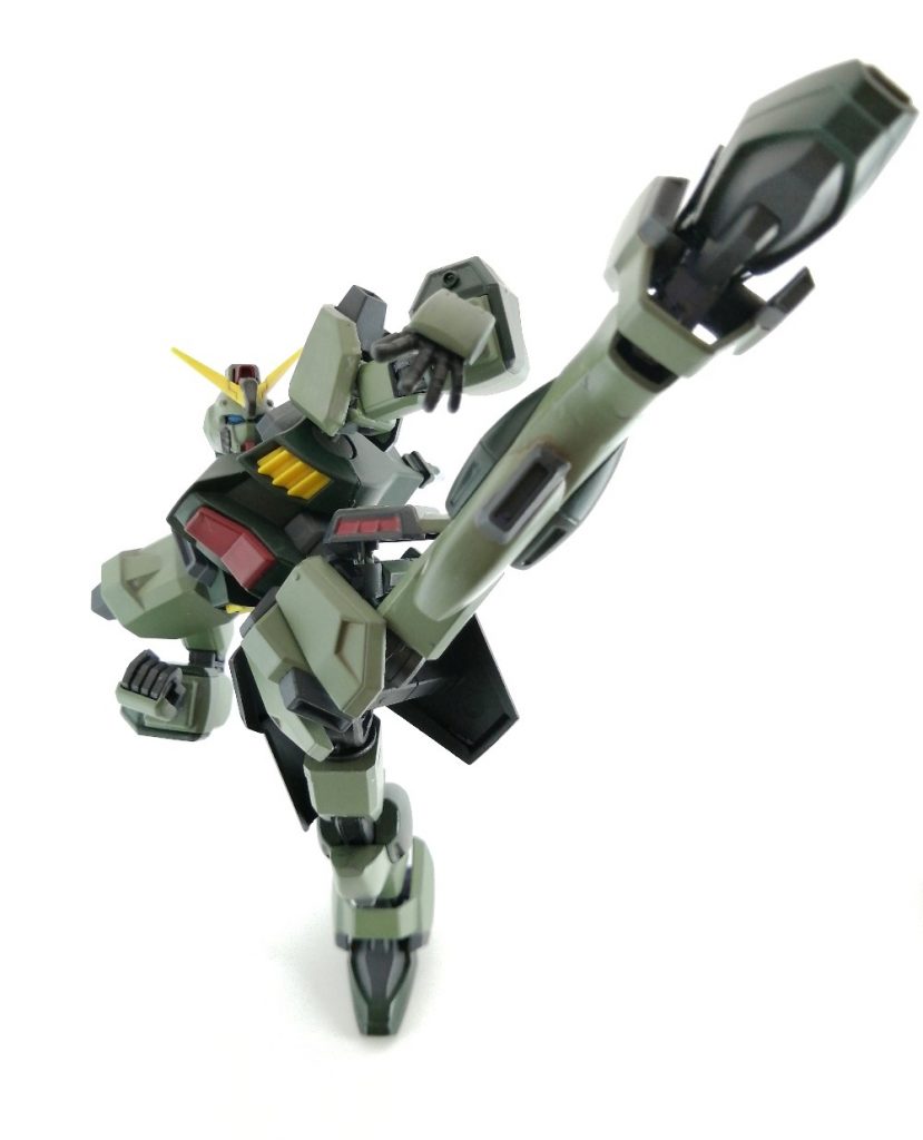 ビグロと分離をすると手持ち無沙汰になりそうですが、本機には拳があります。その身が滅びるまで戦えます。