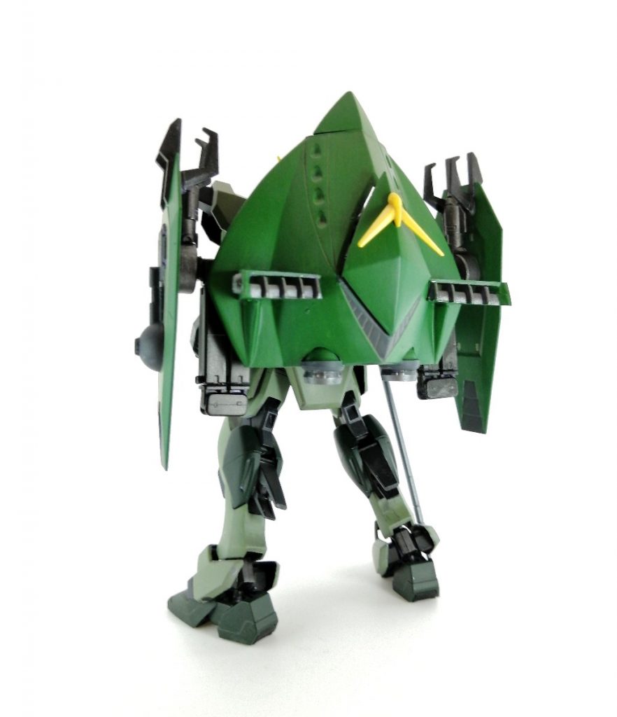 フォビグロガンダムは、通常のバックパックの代わりにビグロを背負って戦うフォビドゥンガンダムの改造機です。ベース機であるフォビドゥン同様、単機による電撃侵攻を主眼に開発しています。そしてビグロを背負っています。