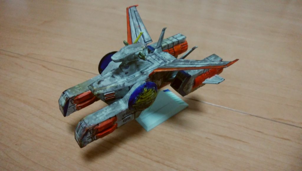 土台(未処理)に比べると確かに汚れています。だが雨だれの跡と言うよりは最後まで洗わなかった小学生の上靴のようです。