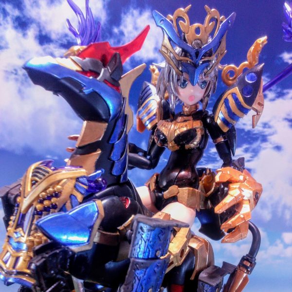 クレオパトラキュベレイ娘＆軍馬お披露目デス！桜は見頃ですが天候が惡いので室内撮影との二本立てです(笑)