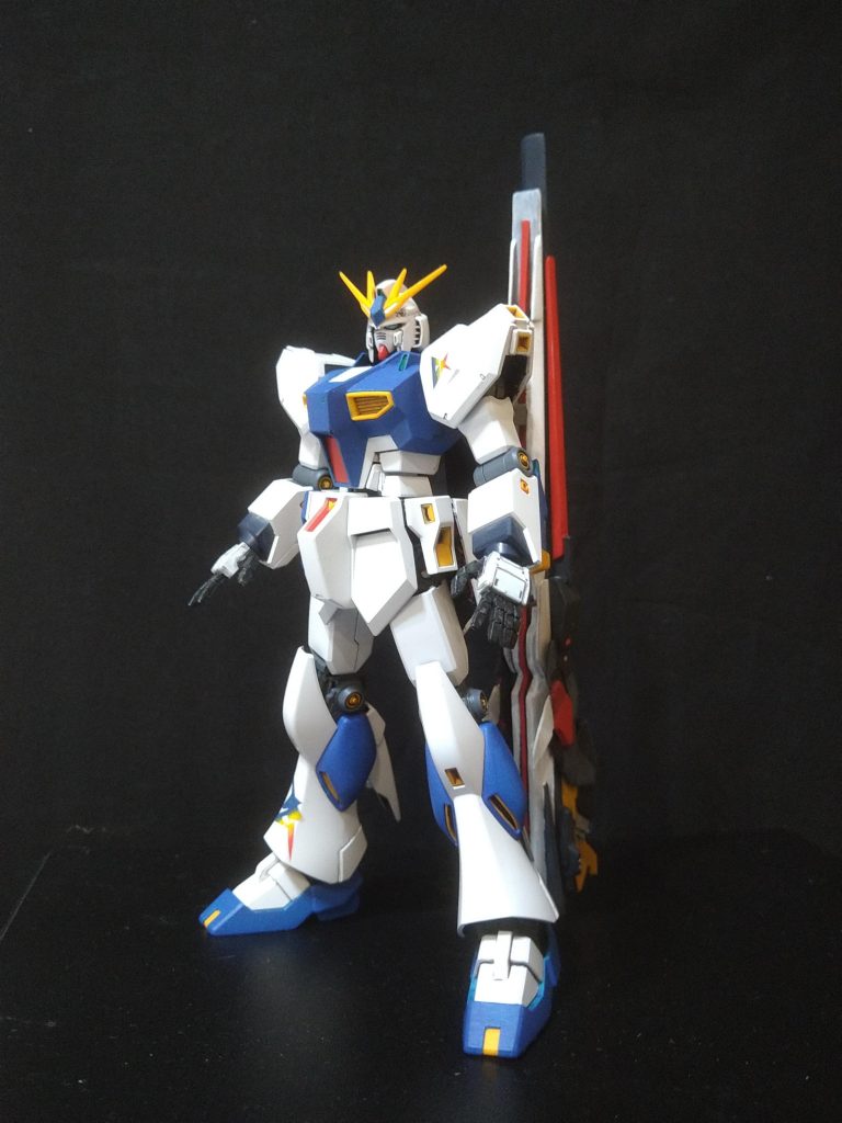 EG νガンダム とっても作りやすかったので、部分塗装で福岡風に塗装しました。手は平手にしたいからMSハンド連邦にしたけど 素組でこの格好良さ。