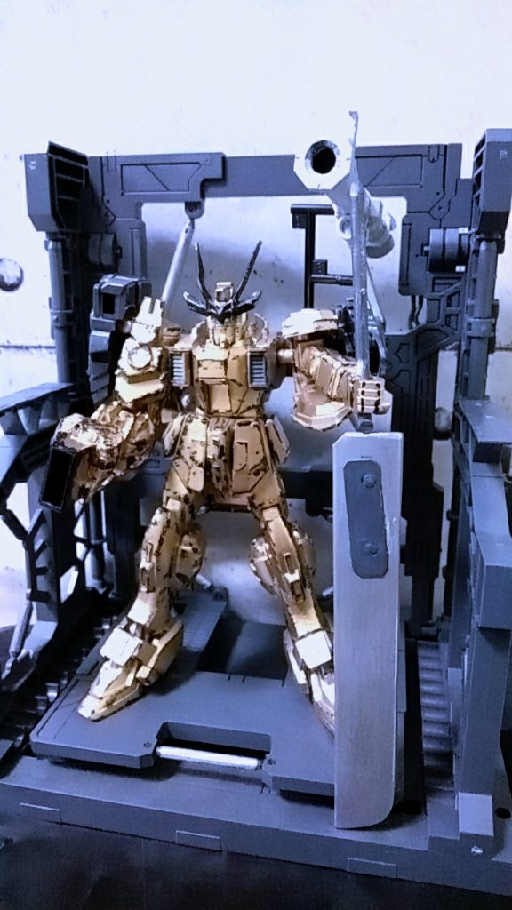 頭部 フォビドゥン胸部 ザクウォーリア肩部 戦国アストレイ右手 戦国アストレイの脚部左手 FGガンダム(可動域狭い)腰部、脚部 フォビドゥンをメインにあとはイロイロつけてます
