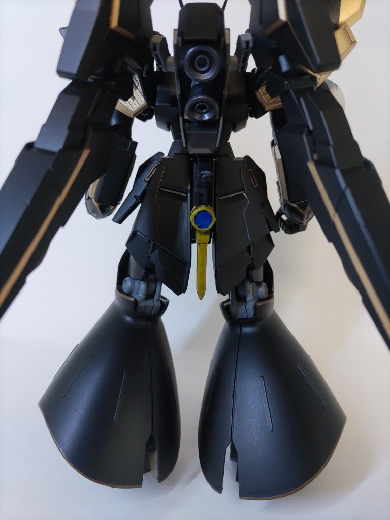 グレイダルファーの柄は腰にマウントできるようにしときました。