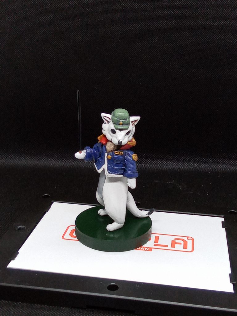 大佐は腰と首が少しだけ稼働頭と上半身がスカルピー下半身がファンド+レジン細かい部品がエポパテとなっています。